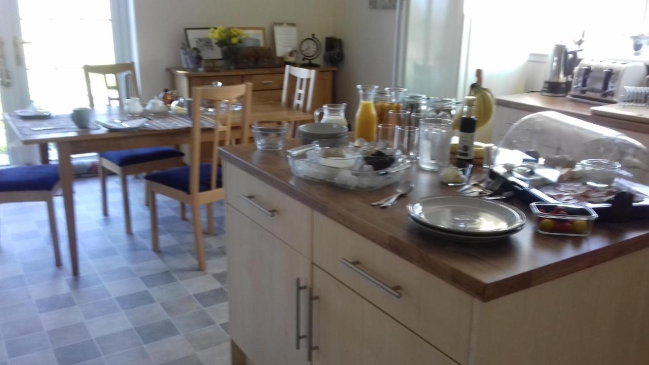 Bed and Breakfast Tigh A Raoin Portree Esterno foto