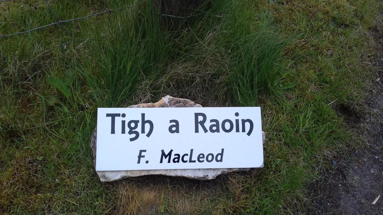Bed and Breakfast Tigh A Raoin Portree Esterno foto